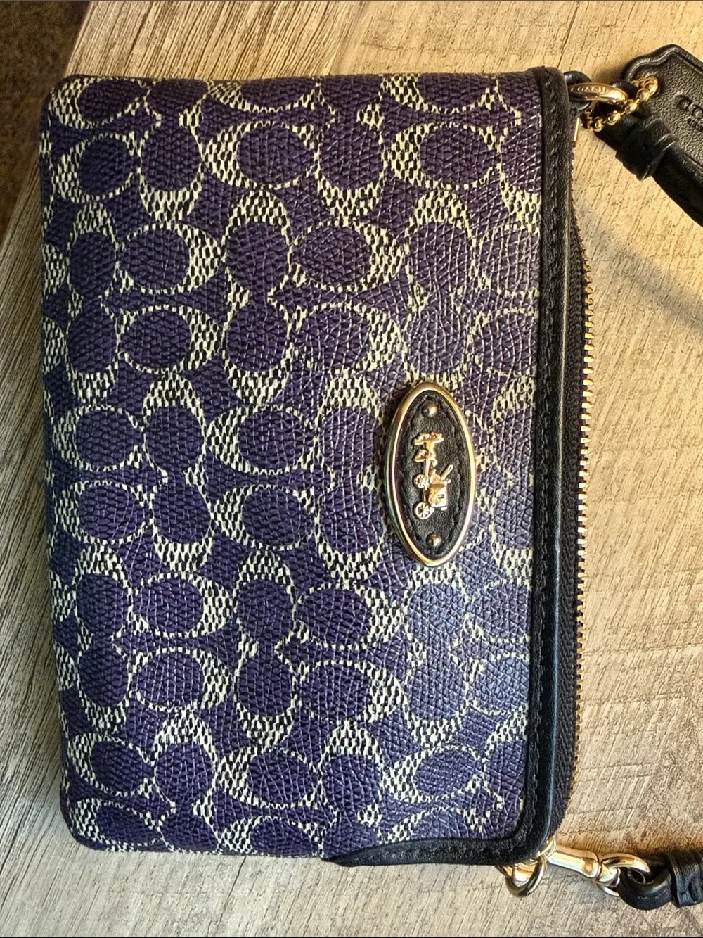 Coach wristlet signature